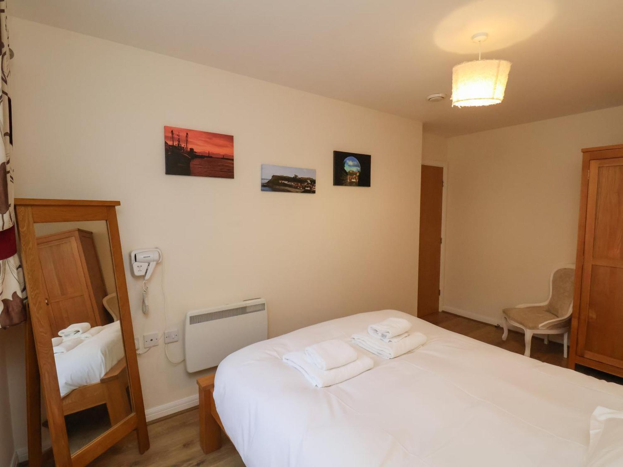 Cadliam Apartamento Whitby Exterior foto